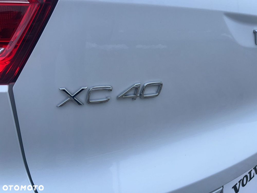 Volvo XC 40 - 38