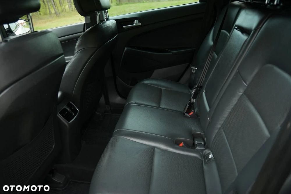 Hyundai Tucson 1.6 GDi 2WD Select - 23