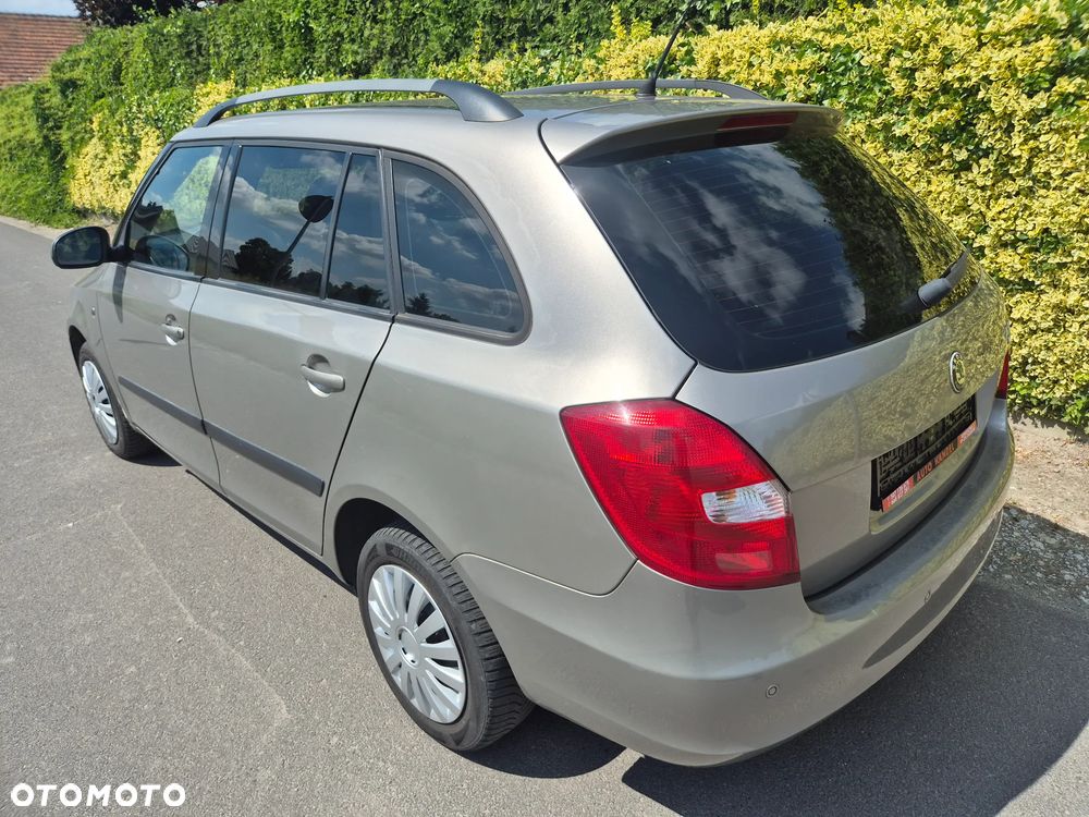 Skoda Fabia 1.4 16V Comfort - 5