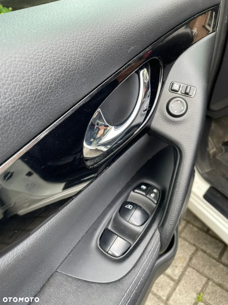 Nissan Qashqai 1.6 dCi DPF Start/Stop acenta - 27