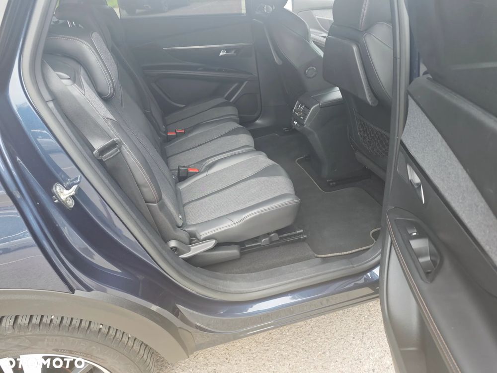Peugeot 5008 - 16