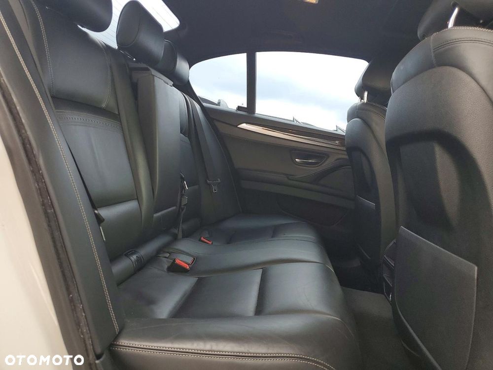 BMW Seria 5 535i Sport-Aut Modern Line - 10