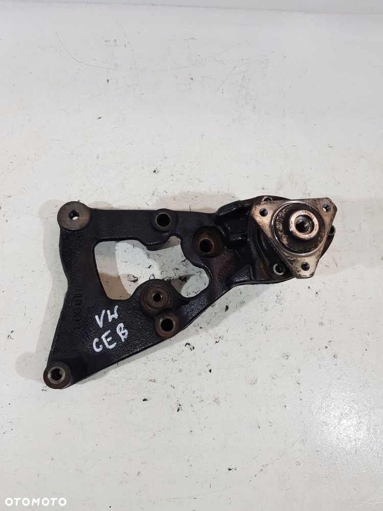 łapa mocowanie 076145169a vw crafter 2.5 tdi ceb - 1
