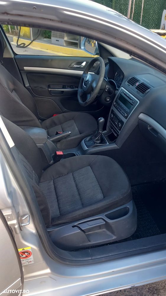 Skoda Octavia 2.0 TDI Ambiente - 10