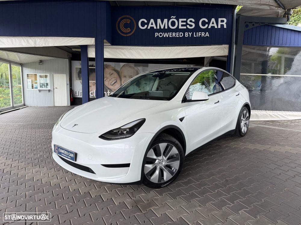 Tesla Model Y - 2