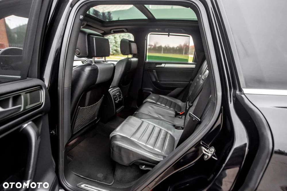 Volkswagen Touareg 3.0 V6 TDI BMT Perfectline R-Style - 31