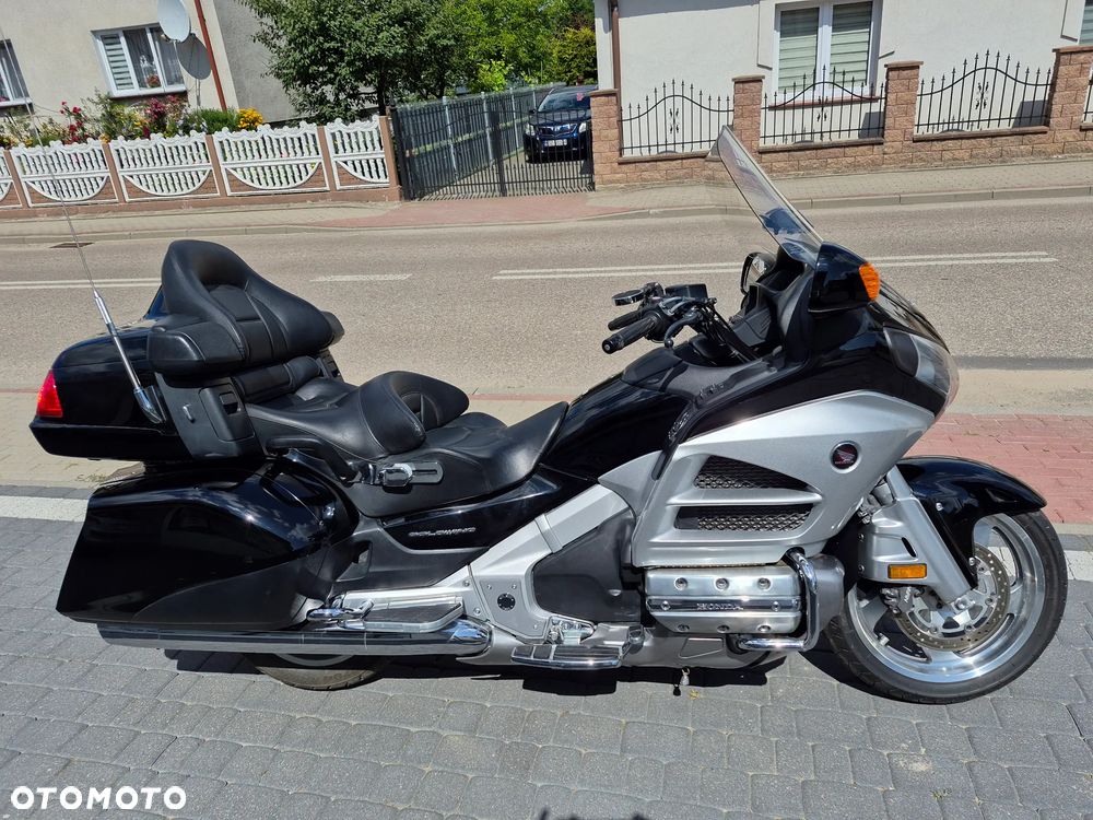Honda GL - 12