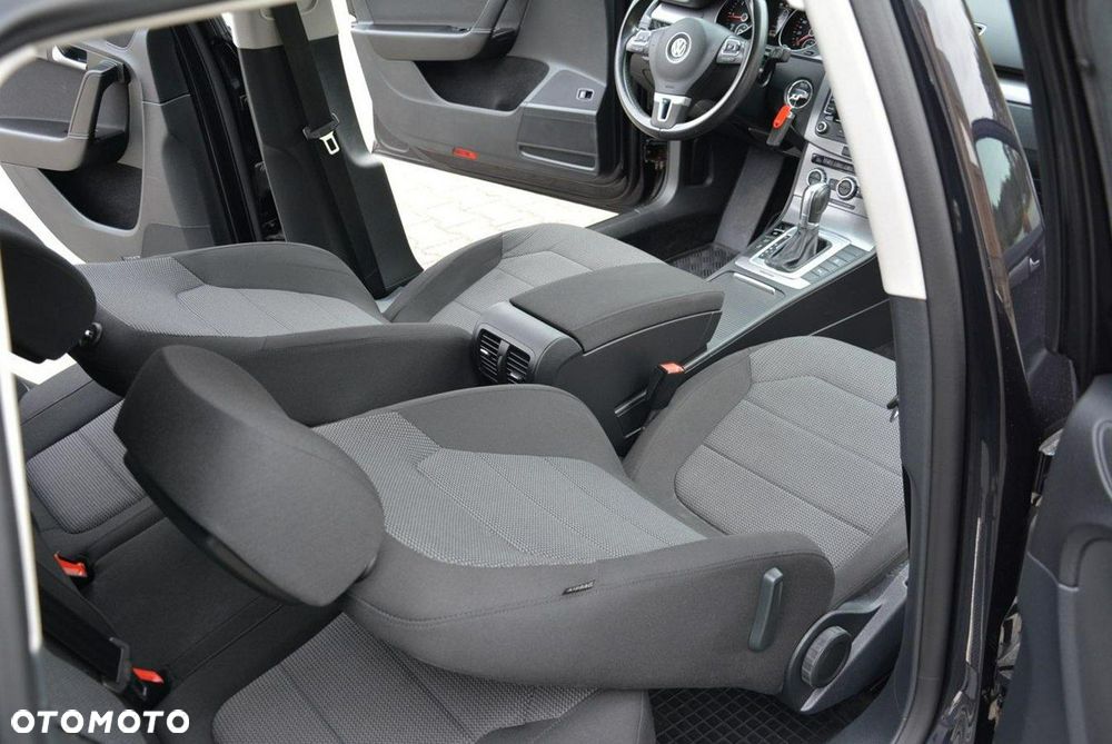 Volkswagen Passat - 17