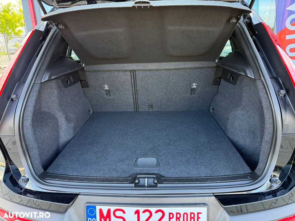 Volvo XC 40 D3 Momentum - 30