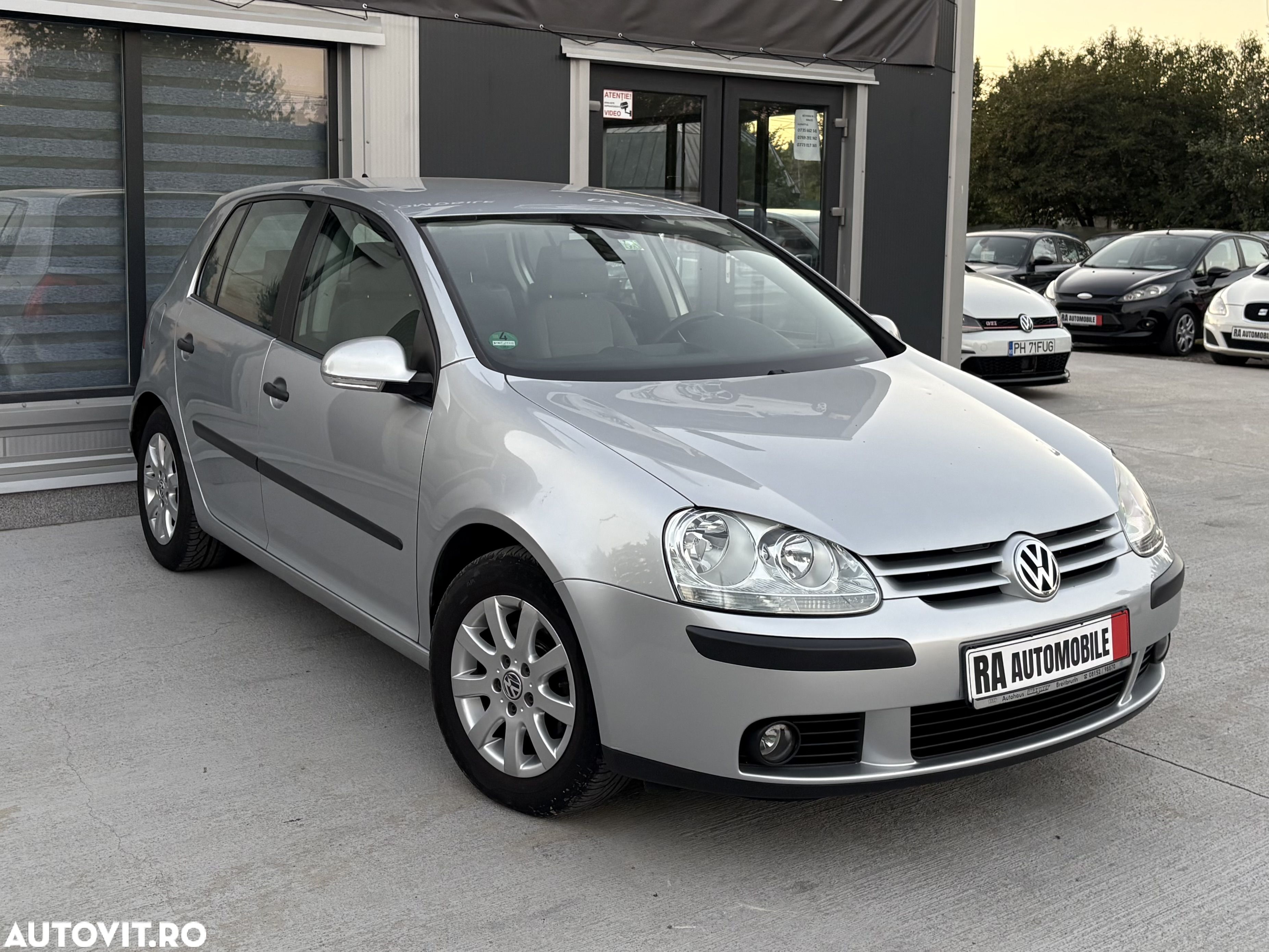 Volkswagen Golf 1.6 Comfortline - 1