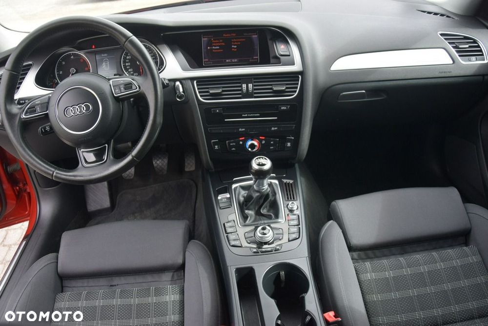 Audi A4 Avant 2.0 TDI Quattro - 28