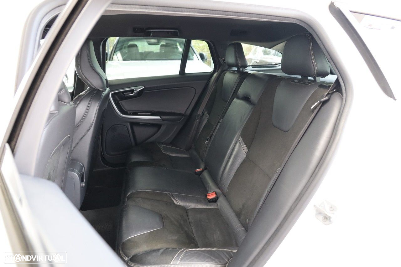 Volvo V60 2.4 D6 R-Design Mom.AWD Phev - 7