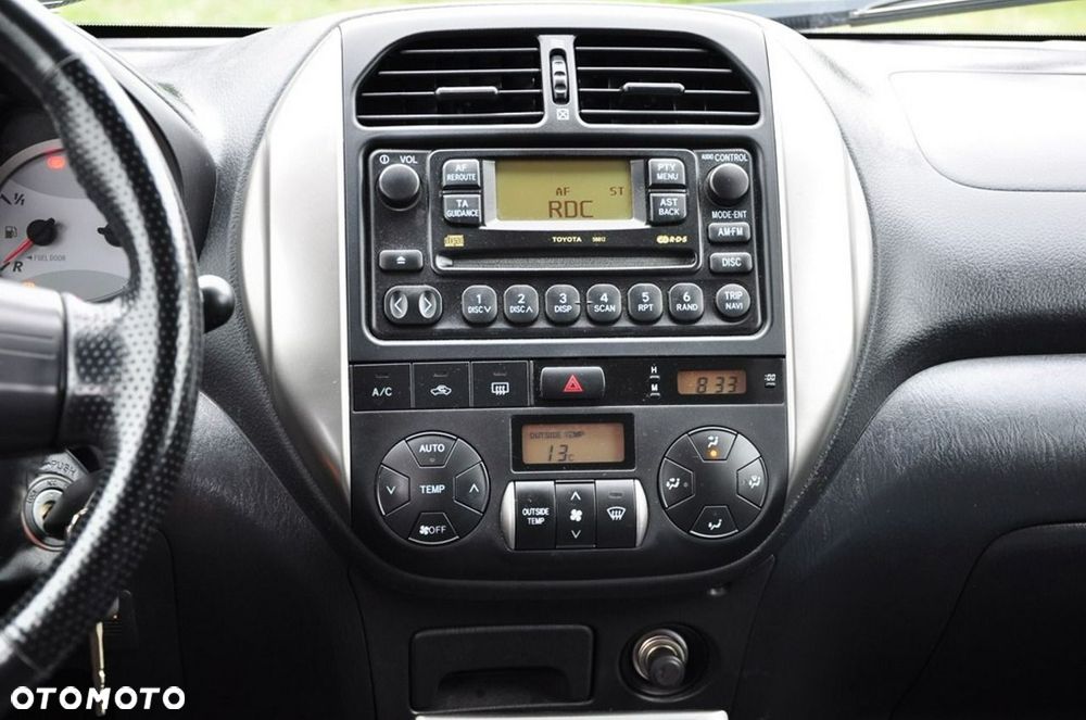 Toyota RAV4 2.0 VVT-i 4x4 - 32