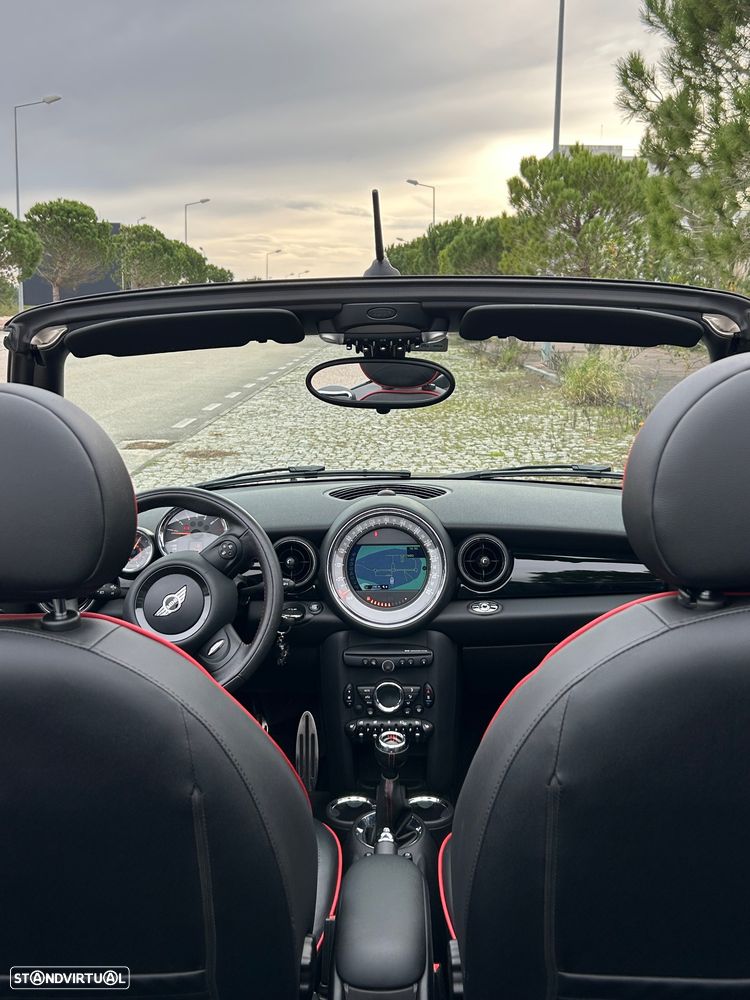 MINI Cabrio John Cooper Works - 9