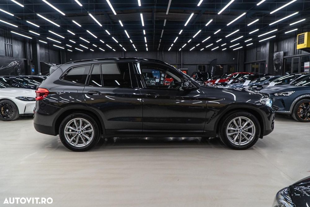 BMW X3 xDrive30i AT Luxury Line - 25