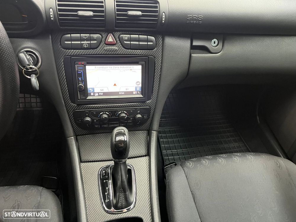 Mercedes-Benz C 200 - 13