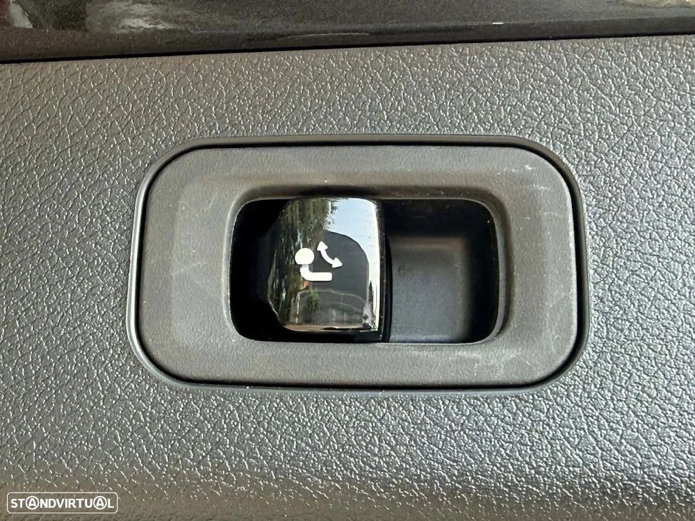 Mercedes-Benz E 300 de - 35