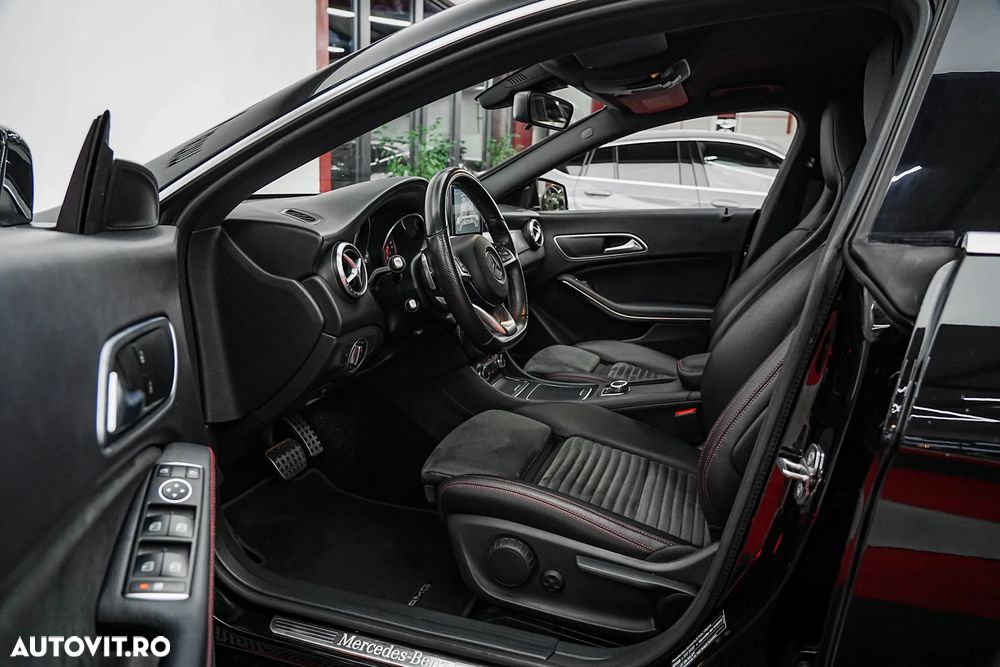 Mercedes-Benz CLA 180 7G-DCT AMG Line - 4