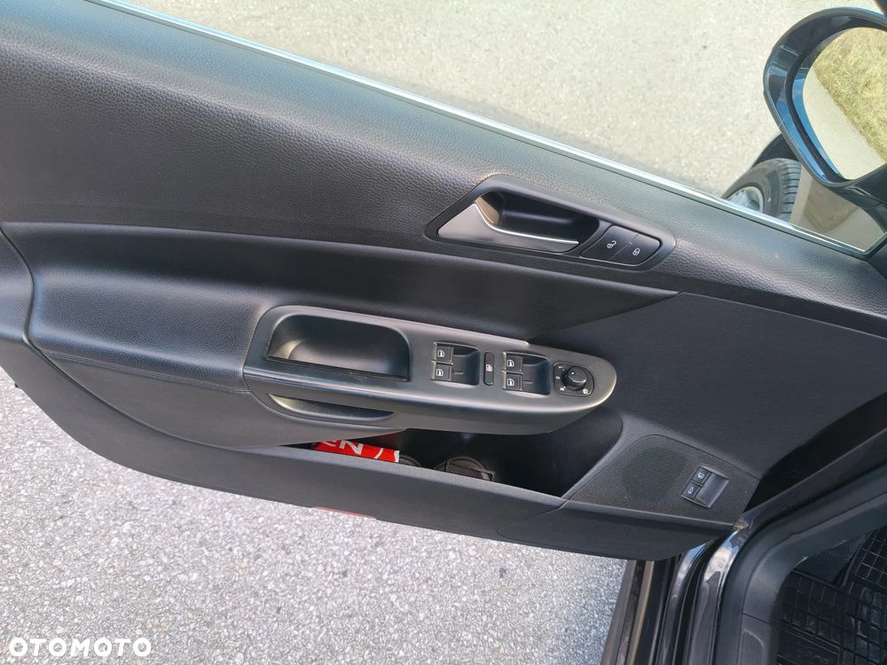 Volkswagen Passat 2.0 TDI DPF Highline - 17