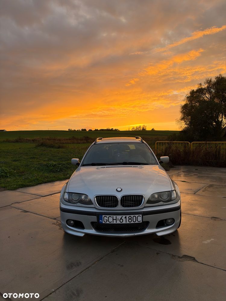 BMW Seria 3 2003 photo 2