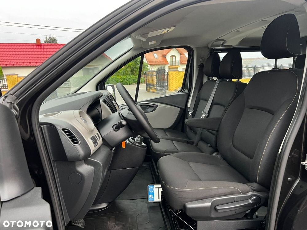 Renault Trafic Long  doka 6-osobowy - 33
