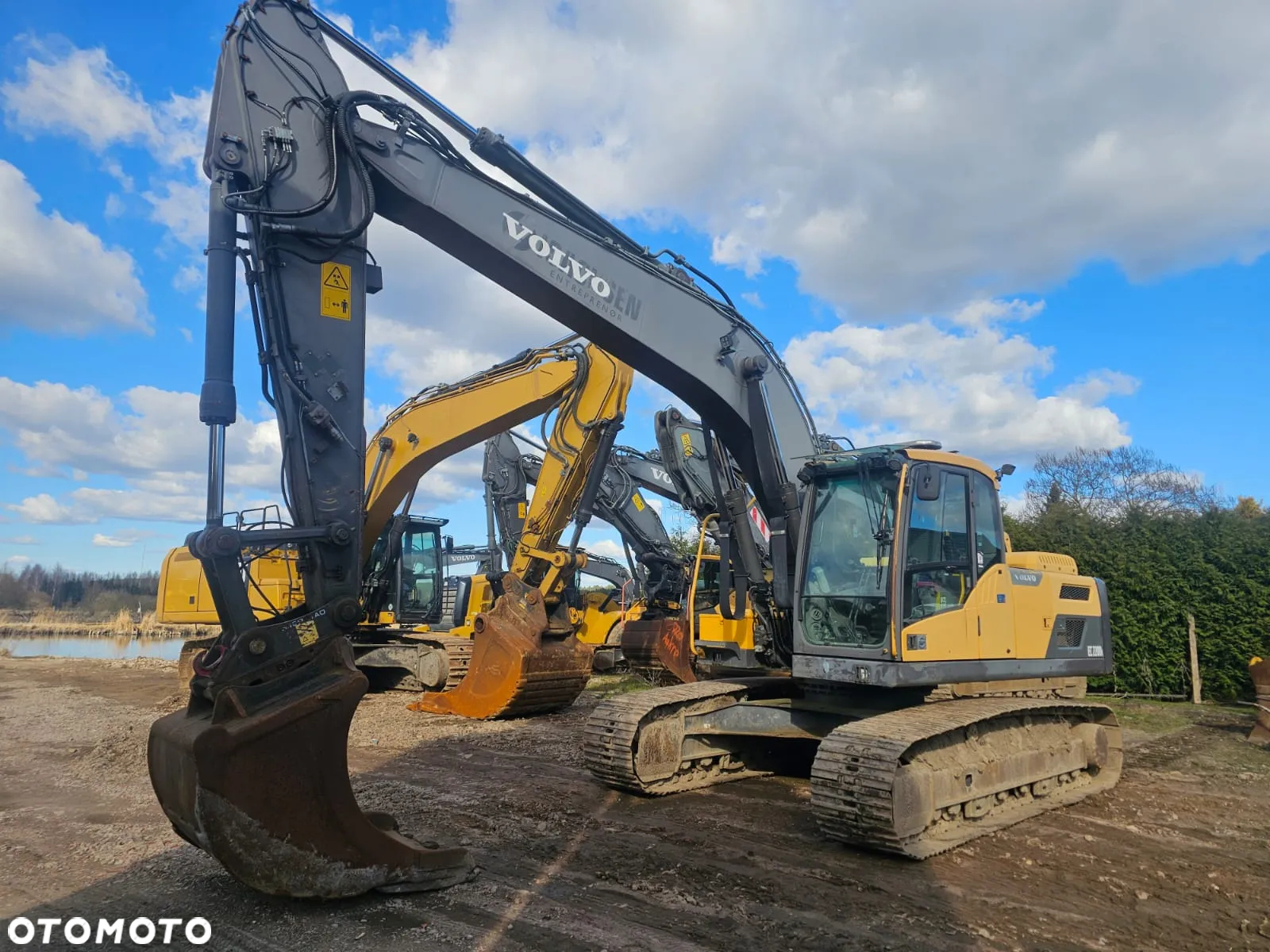 Volvo EC220DL - 9
