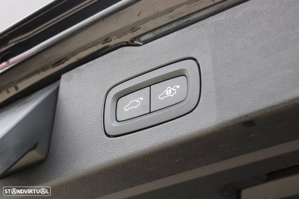 Volvo V60 2.0 D4 R-Design Geartronic - 20