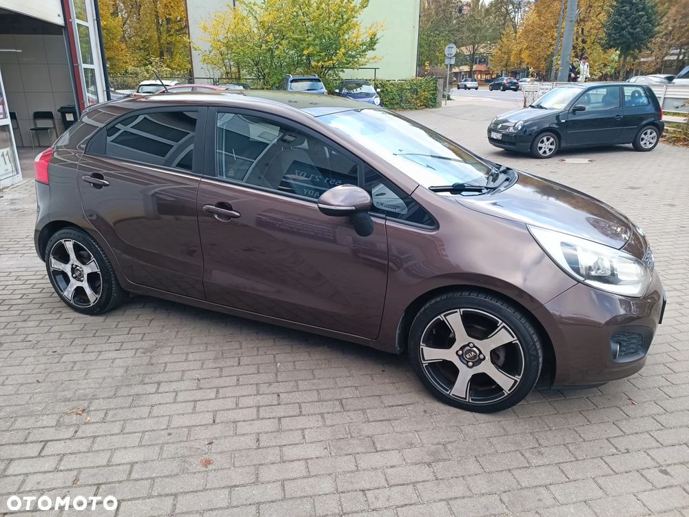 Kia Rio - 9