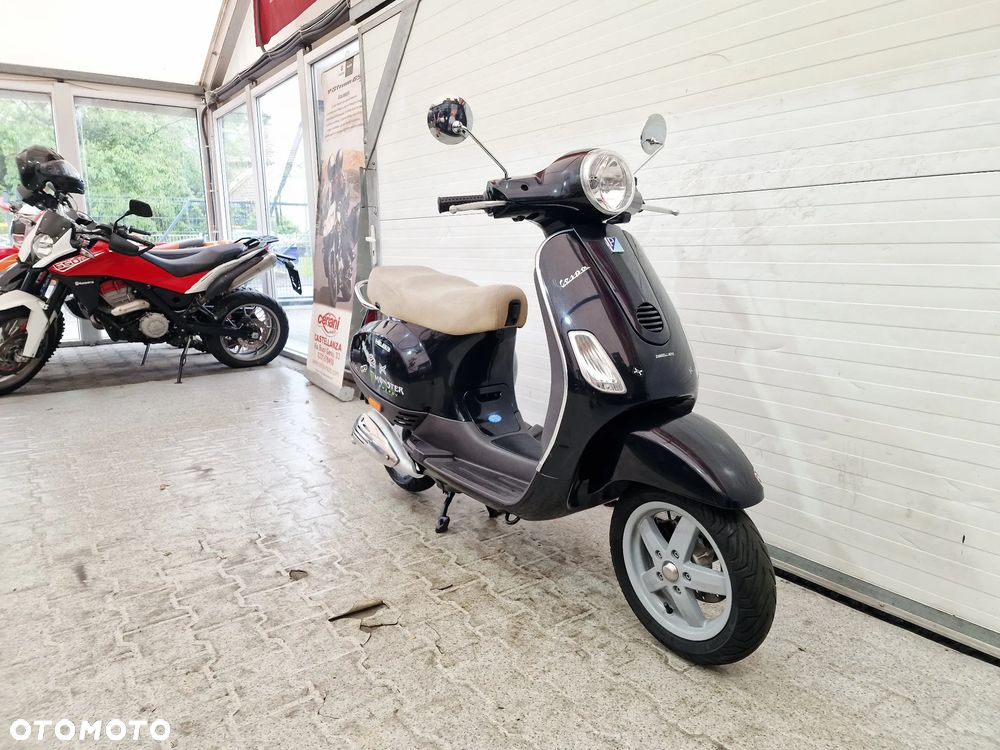 Piaggio Vespa - 2
