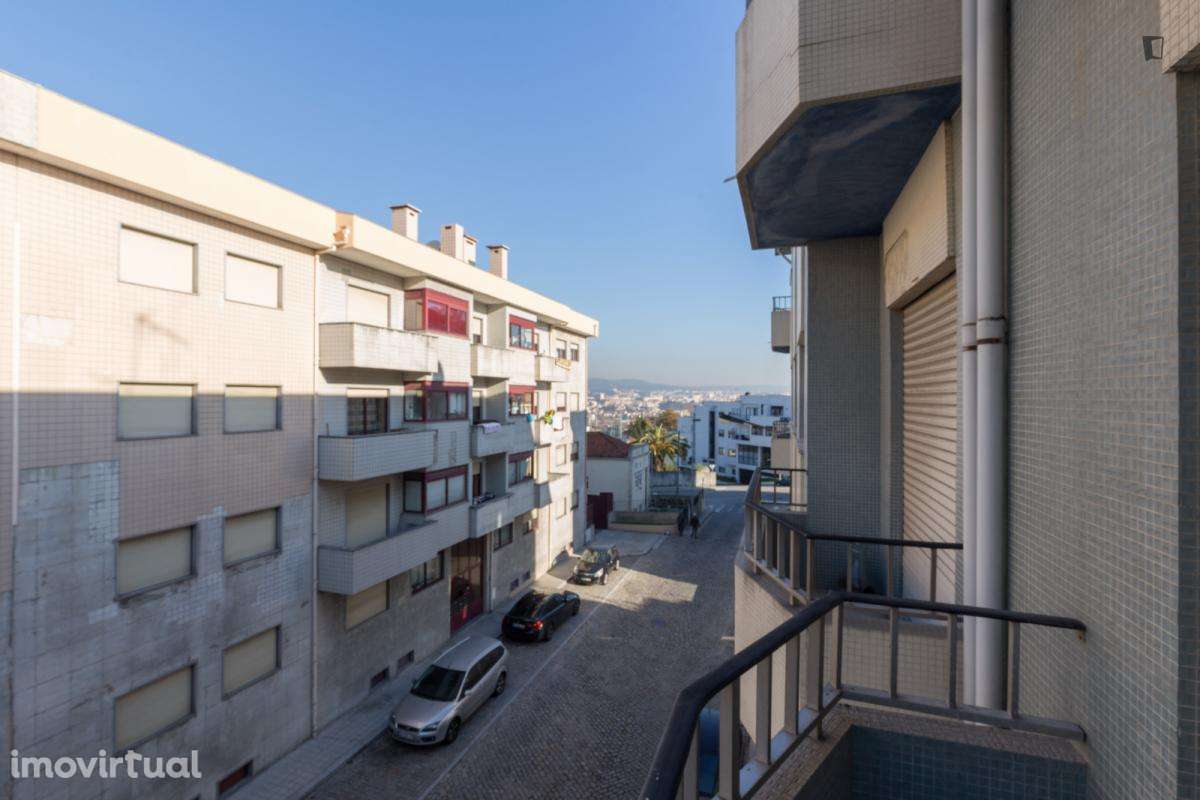 Quarto - localizado em Campanhã Porto - Grande imagem: 5/24