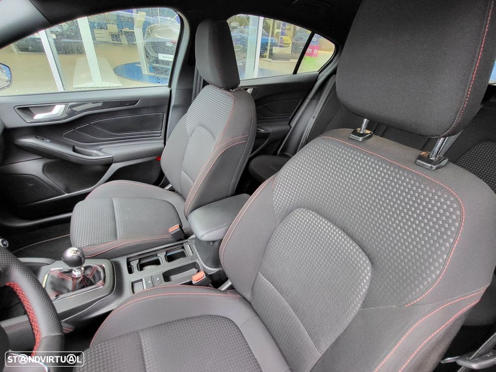 Ford Focus 1.0 EcoBoost MHEV ST-Line X - 20