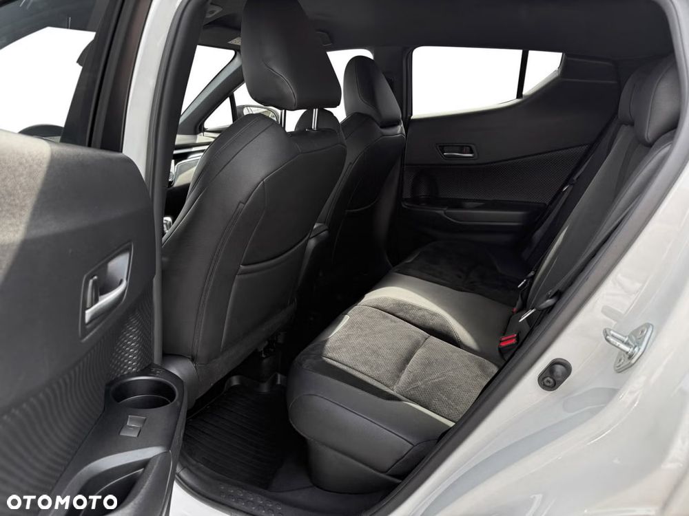 Toyota C-HR Lounge - 16