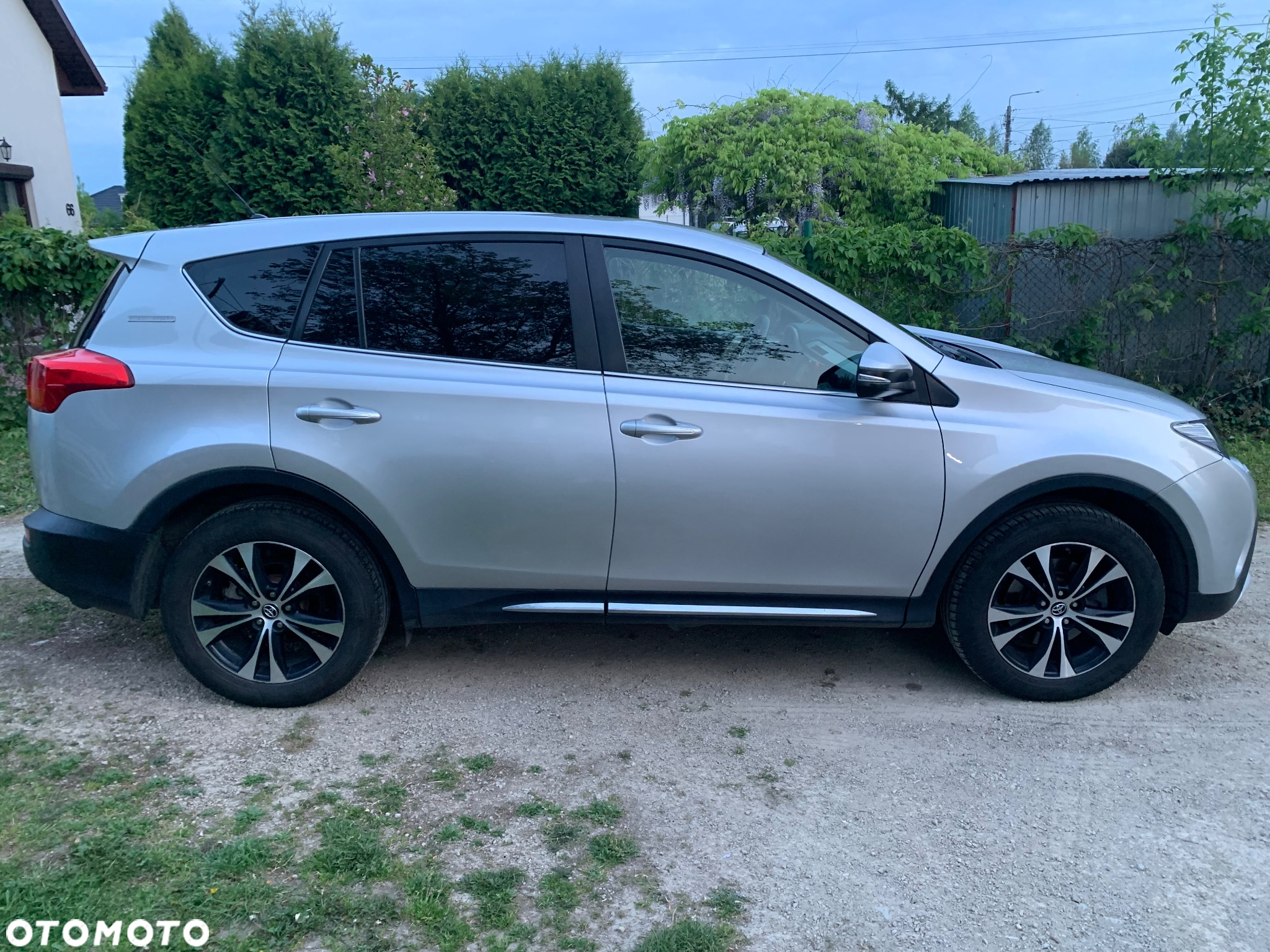 Toyota RAV4 2.0 D-4D Premium - 28
