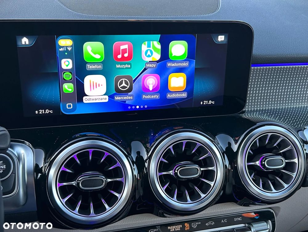 Mercedes-Benz GLB - 30