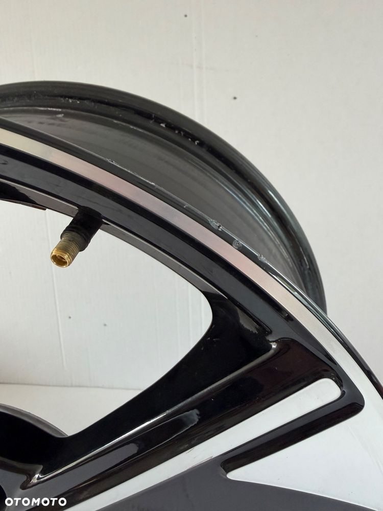 FELGA ALUMINIOWA TOYOTA CMS ORYGINAŁ 17X6,5J ET50 5X114,3 - 4