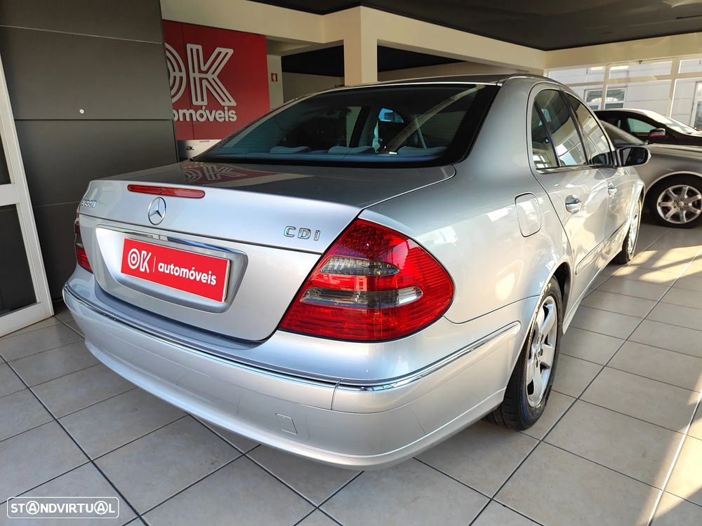 Mercedes-Benz E 220 CDi Avantgarde - 12