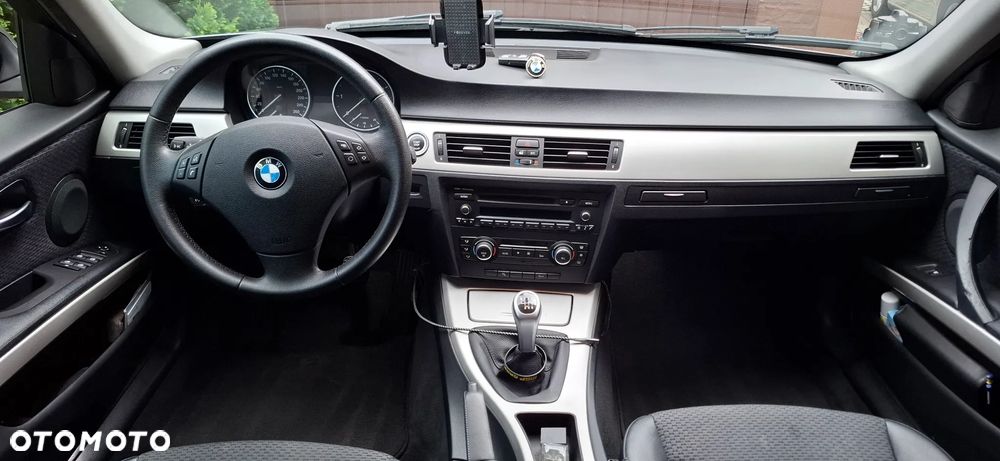 BMW Seria 3 320d - 11