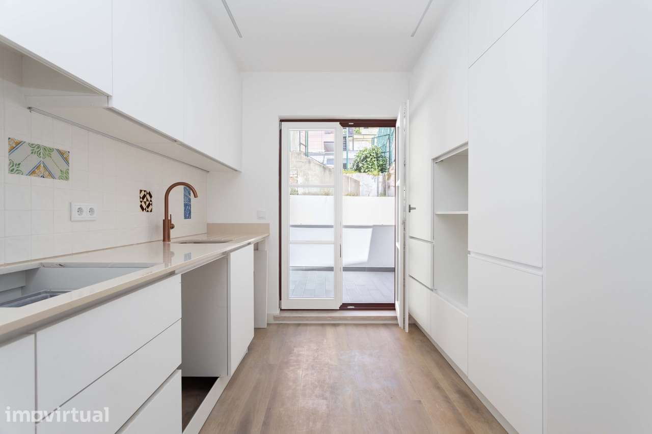 Apartamento T2 em Santo António - Grande imagem: 2/31