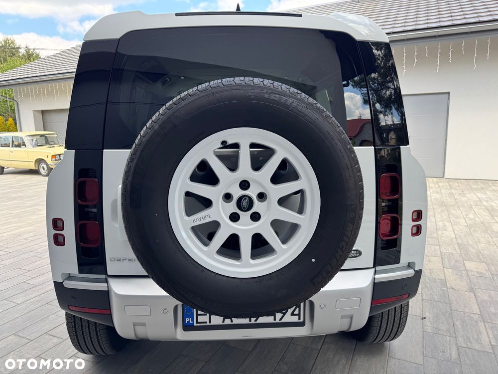 Land Rover Defender 110 P300 - 9