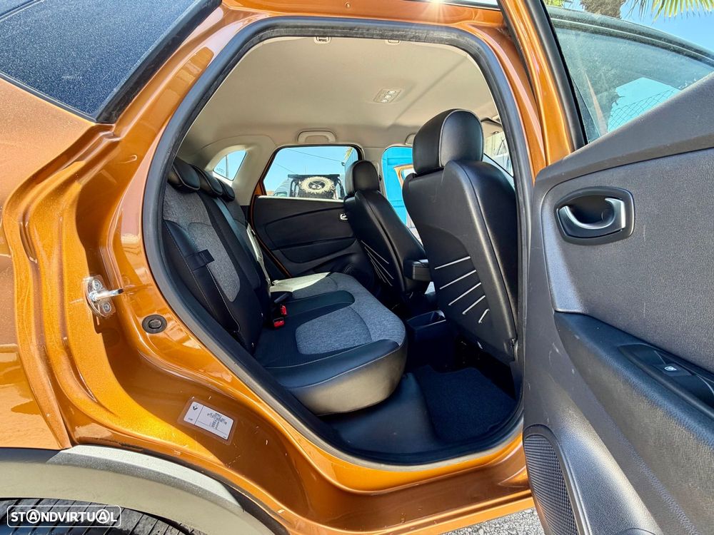 Renault Captur 1.2 TCe Exclusive EDC - 16