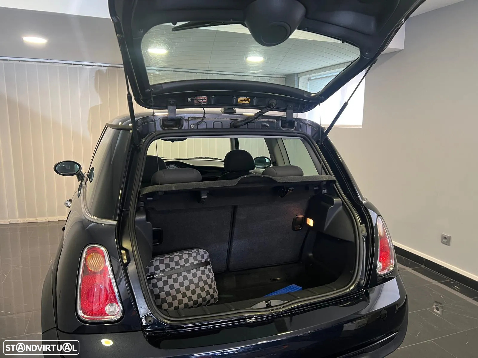 MINI 3 Portas One 1.6 - 17