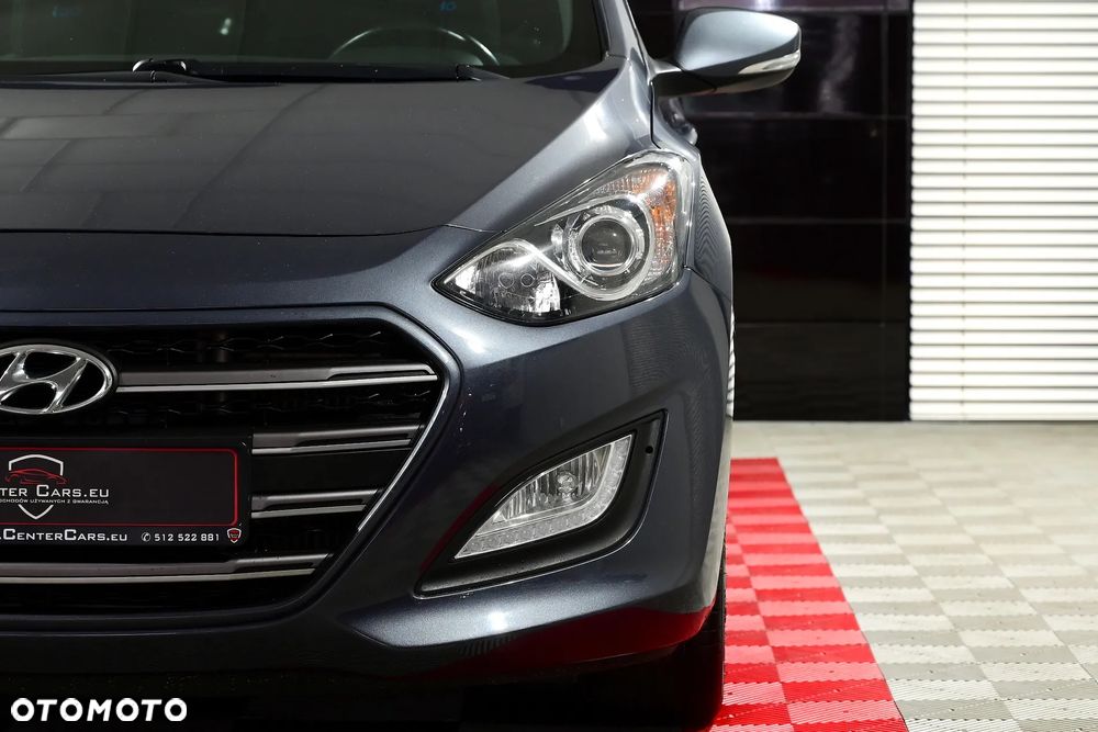 Hyundai i30 blue Kombi 1.6 CRDi DCT Passion - 40