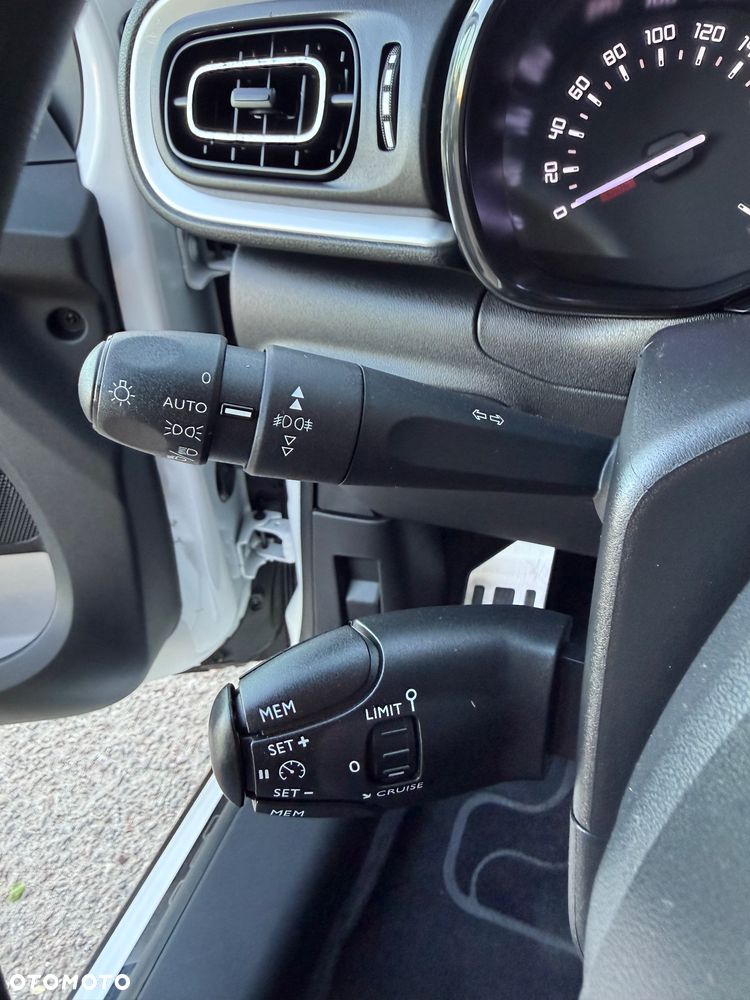 Citroën C3 1.2 PureTech Shine - 34