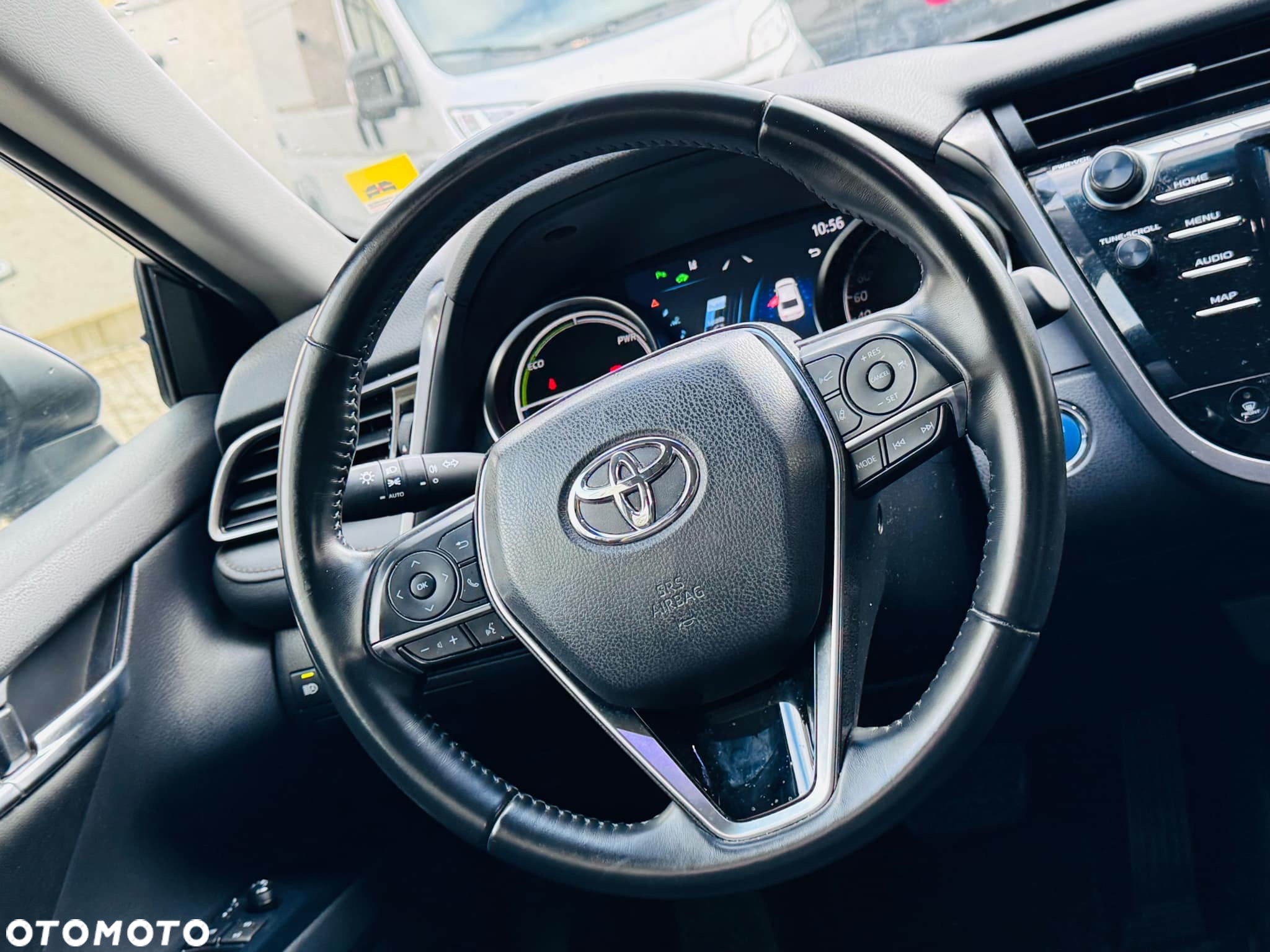 Toyota Camry 2.5 Hybrid Comfort CVT - 29