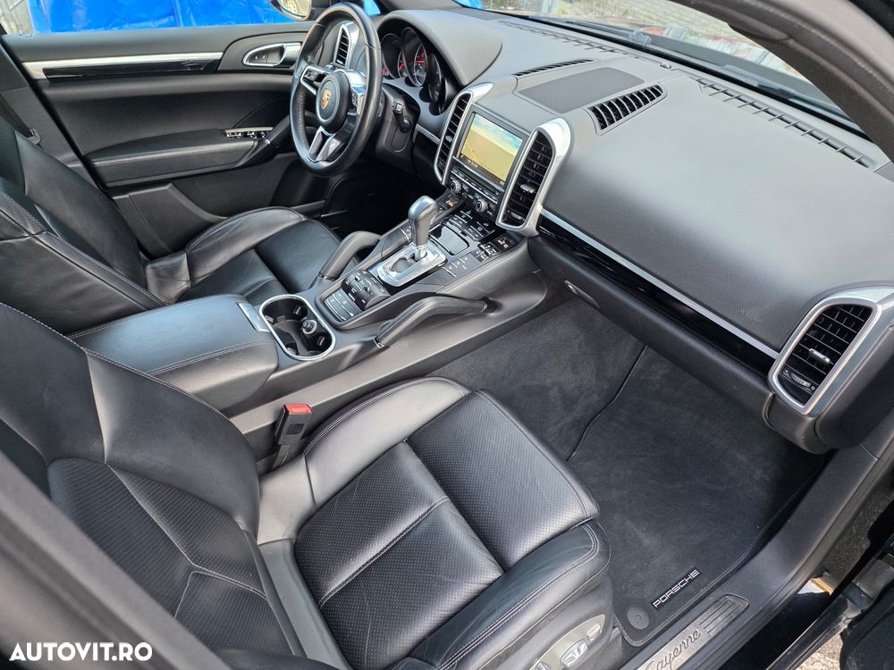 Porsche Cayenne Platinum Edition - 26