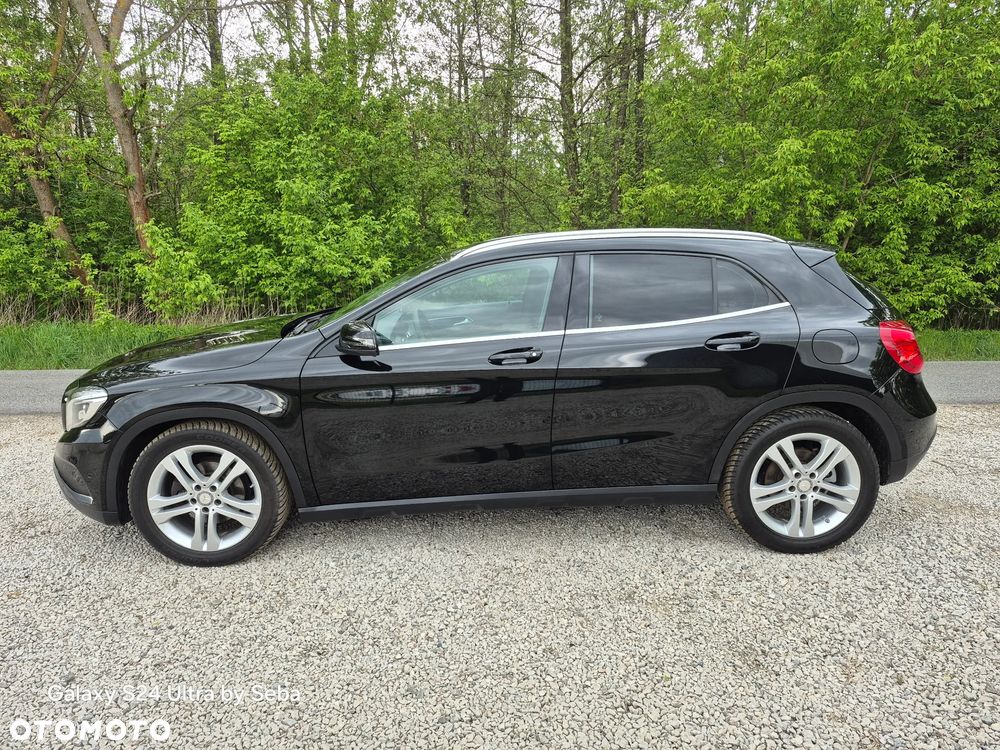 Mercedes-Benz GLA 200 7G-DCT - 9