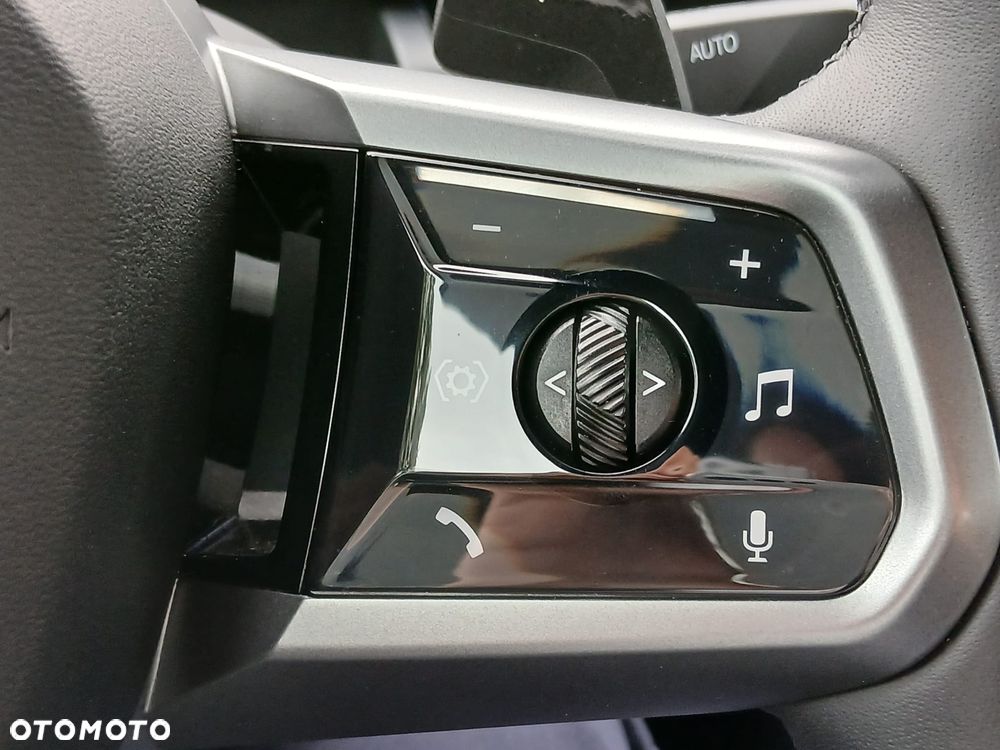 BMW Seria 5 520d xDrive mHEV M Sport - 15