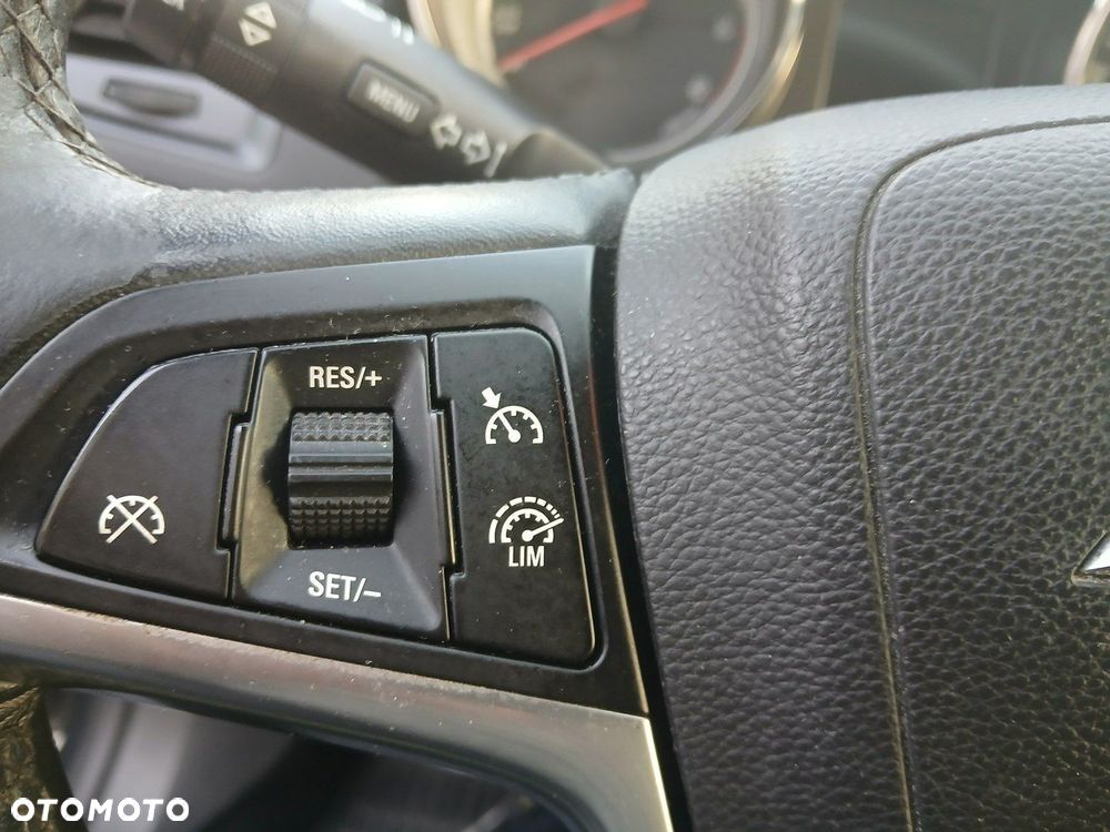 Opel Astra 1.6 CDTI Cosmo - 20