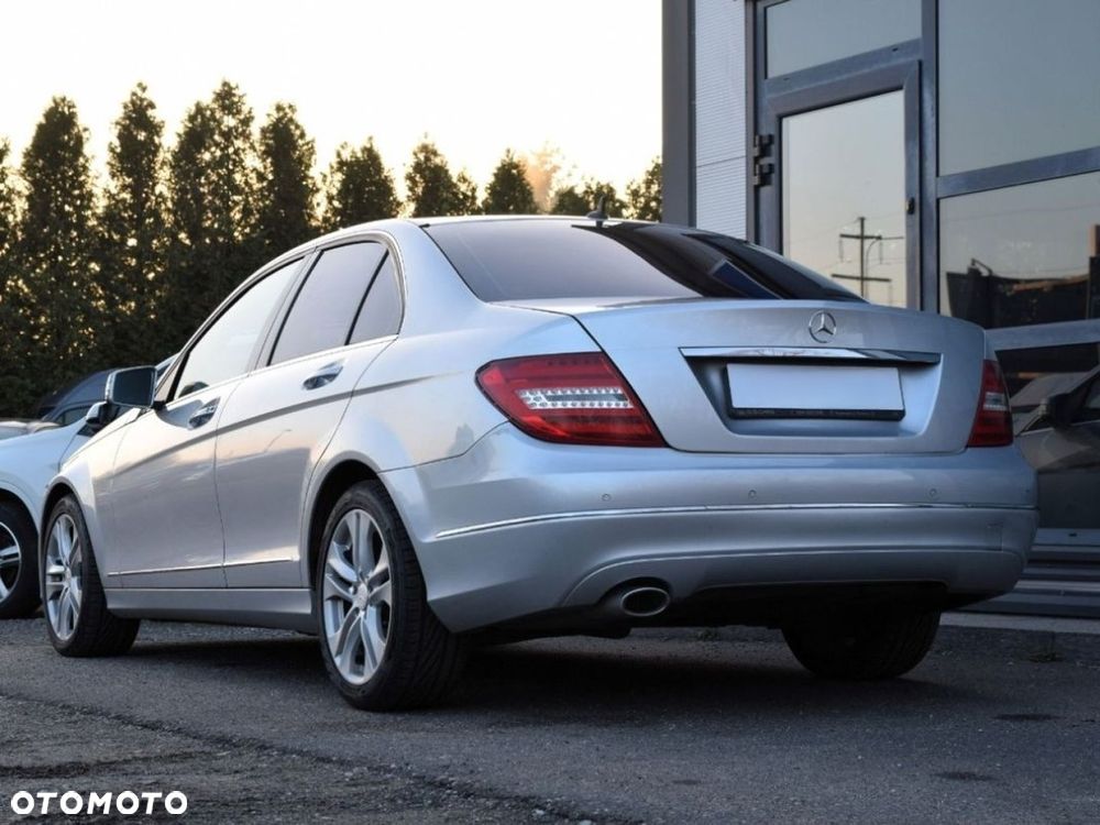 Mercedes-Benz Klasa C 220 CDI 7G-TRONIC Avantgarde Edition - 12