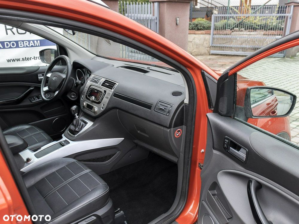 Ford Kuga 2.0 TDCi 2x4 Titanium - 13